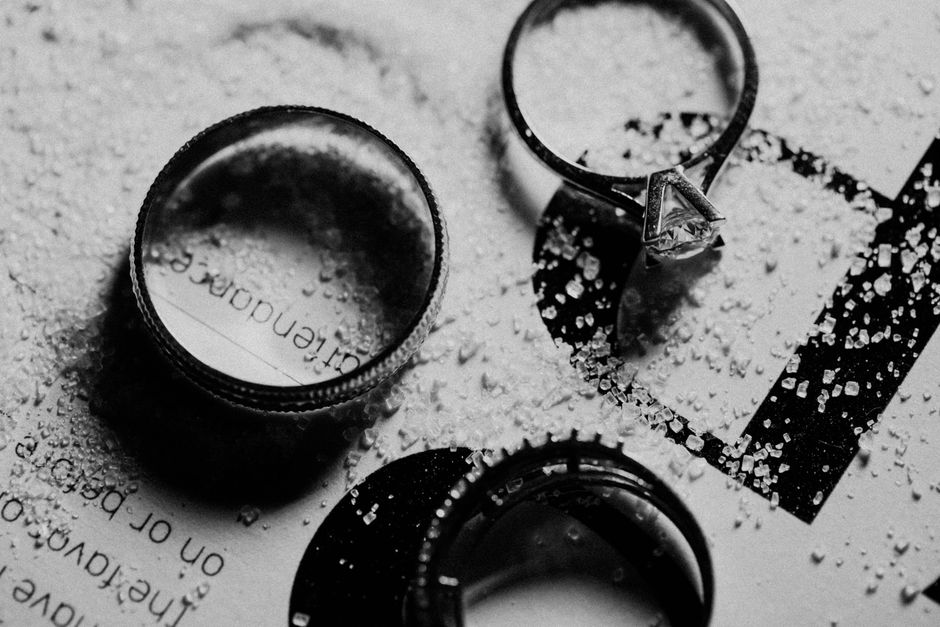 Beautiful engagement photos with ring detail